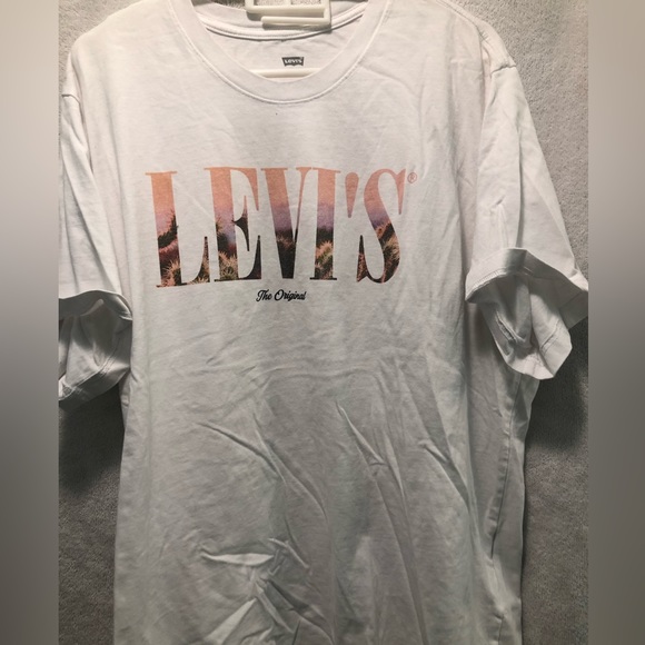 Levi’s relaxed fit T-shirt - Picture 1 of 2